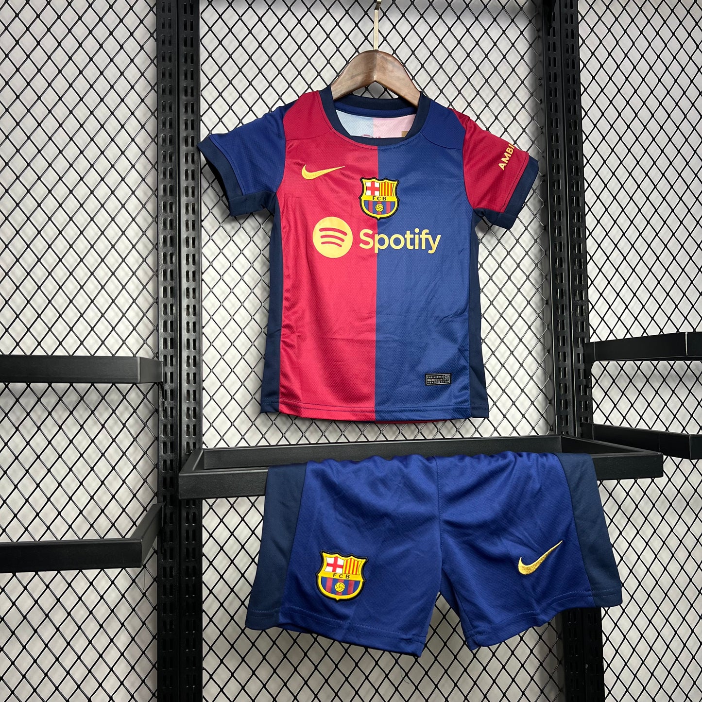 Kit Criança Principal Barcelona 24-25