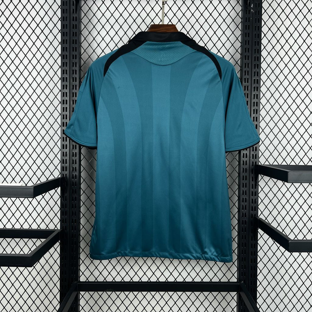 Liverpool Retro 2008-2009