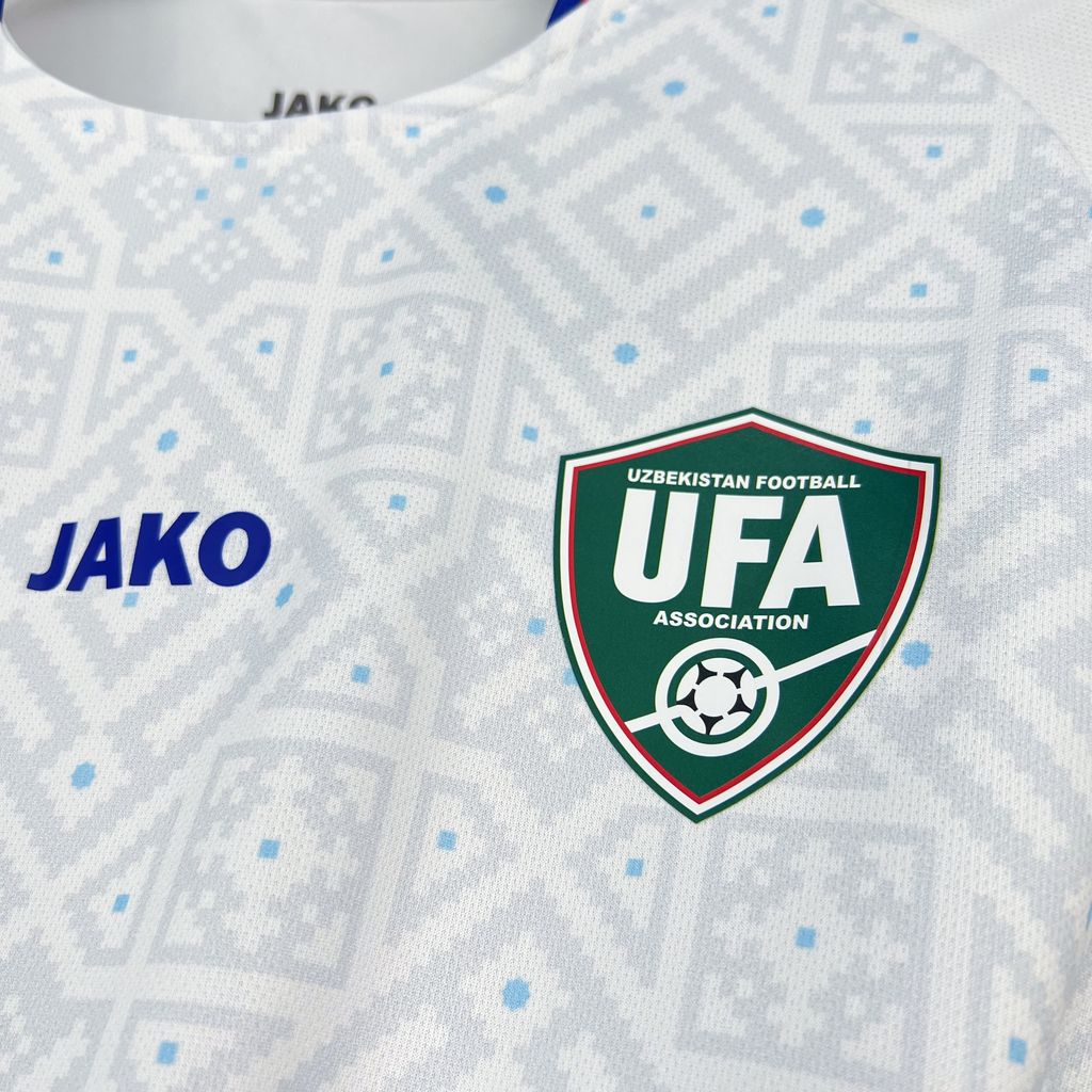 Uzbequistão Secundária 26-27