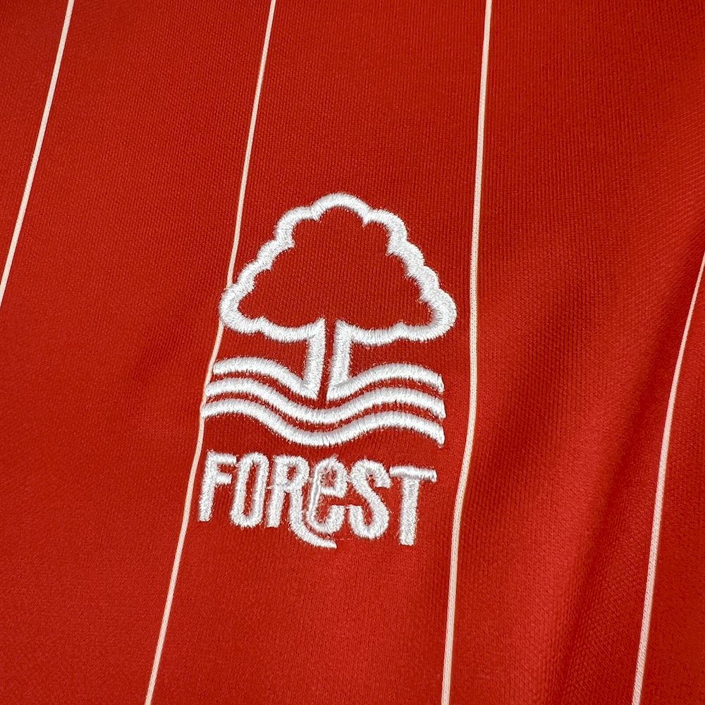 Nottingham Forest Retro 82-83
