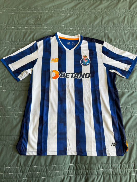 Principal Porto 24-25