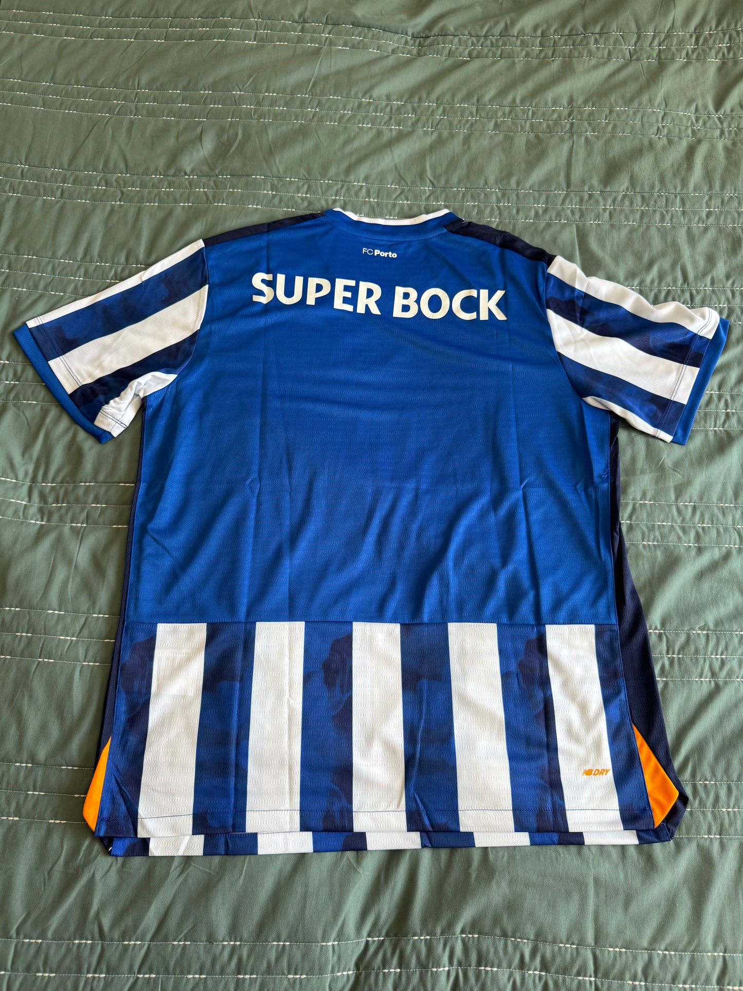 Principal Porto 24-25